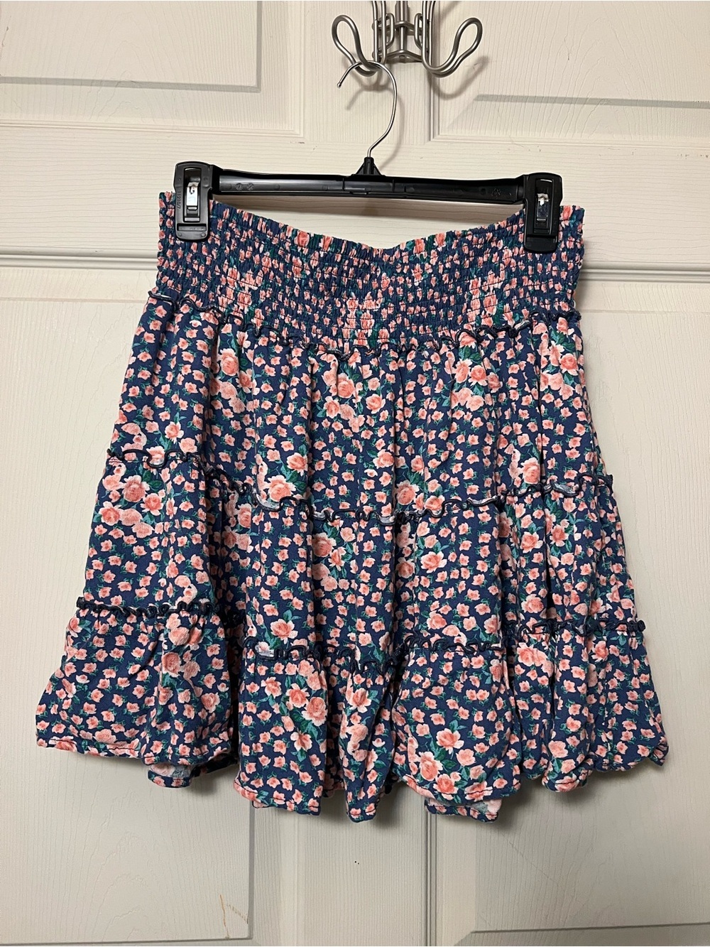 American Eagle Floral Navy Smocked Tiered Mini Skirt